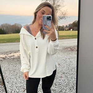 Ruthie Hooded Pullover